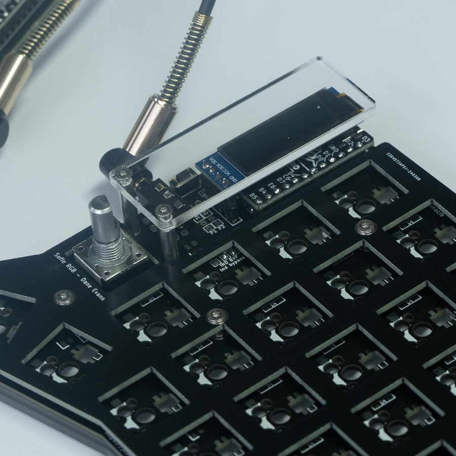 YC8 4-Pin Connector – Custom KBD